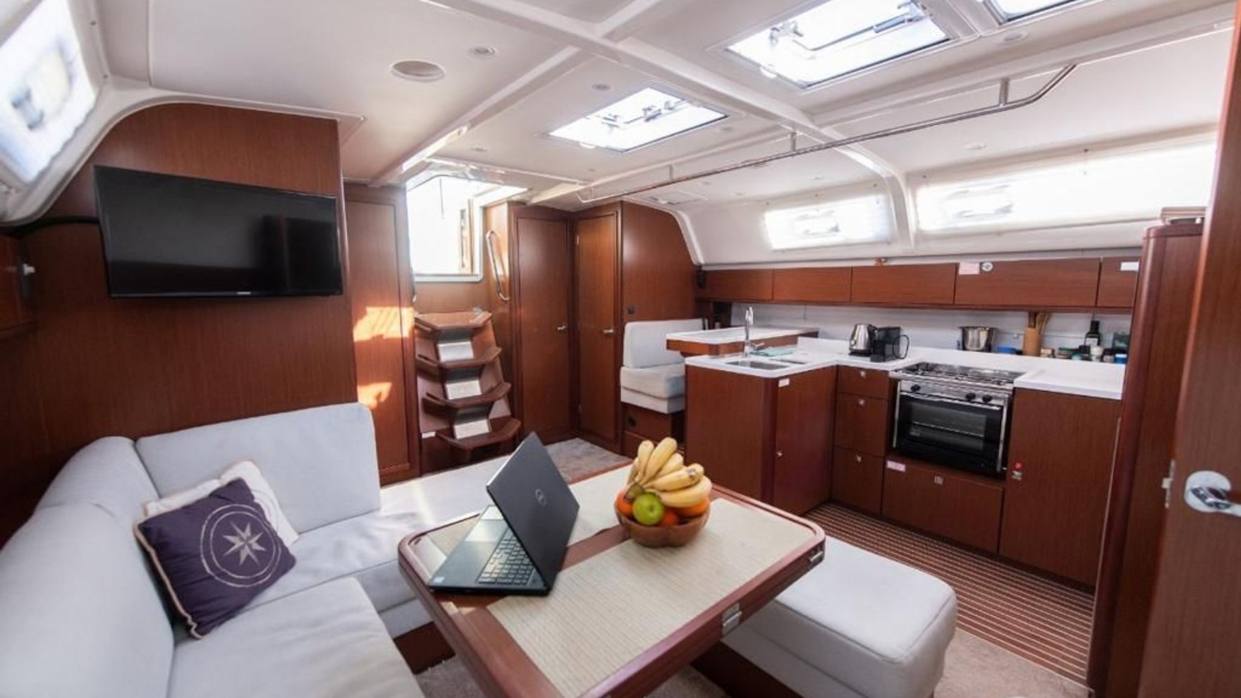 Rent a yacht in Limassol