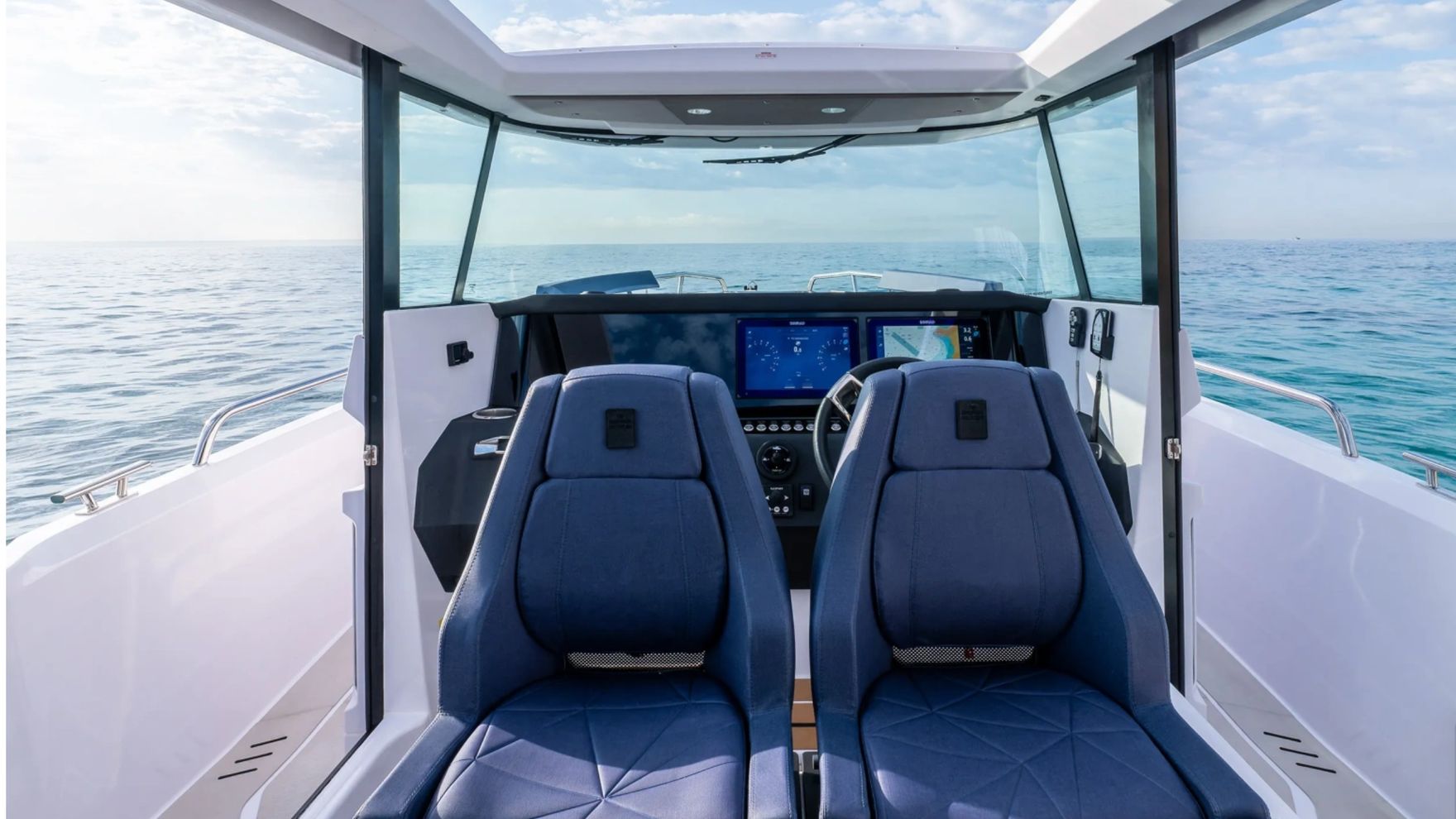 Power motor boat course in Limassol