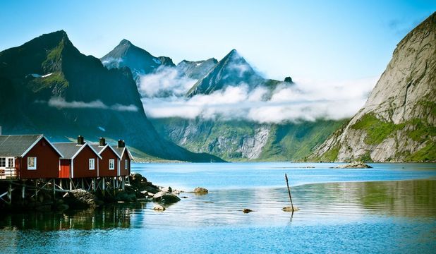 YACHTING IN NORWAY. LOFOTEN ISLANDS.