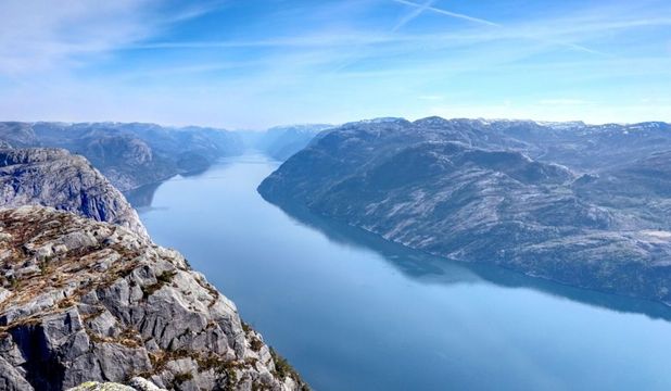 A sailing expedition to Norwegian fjords