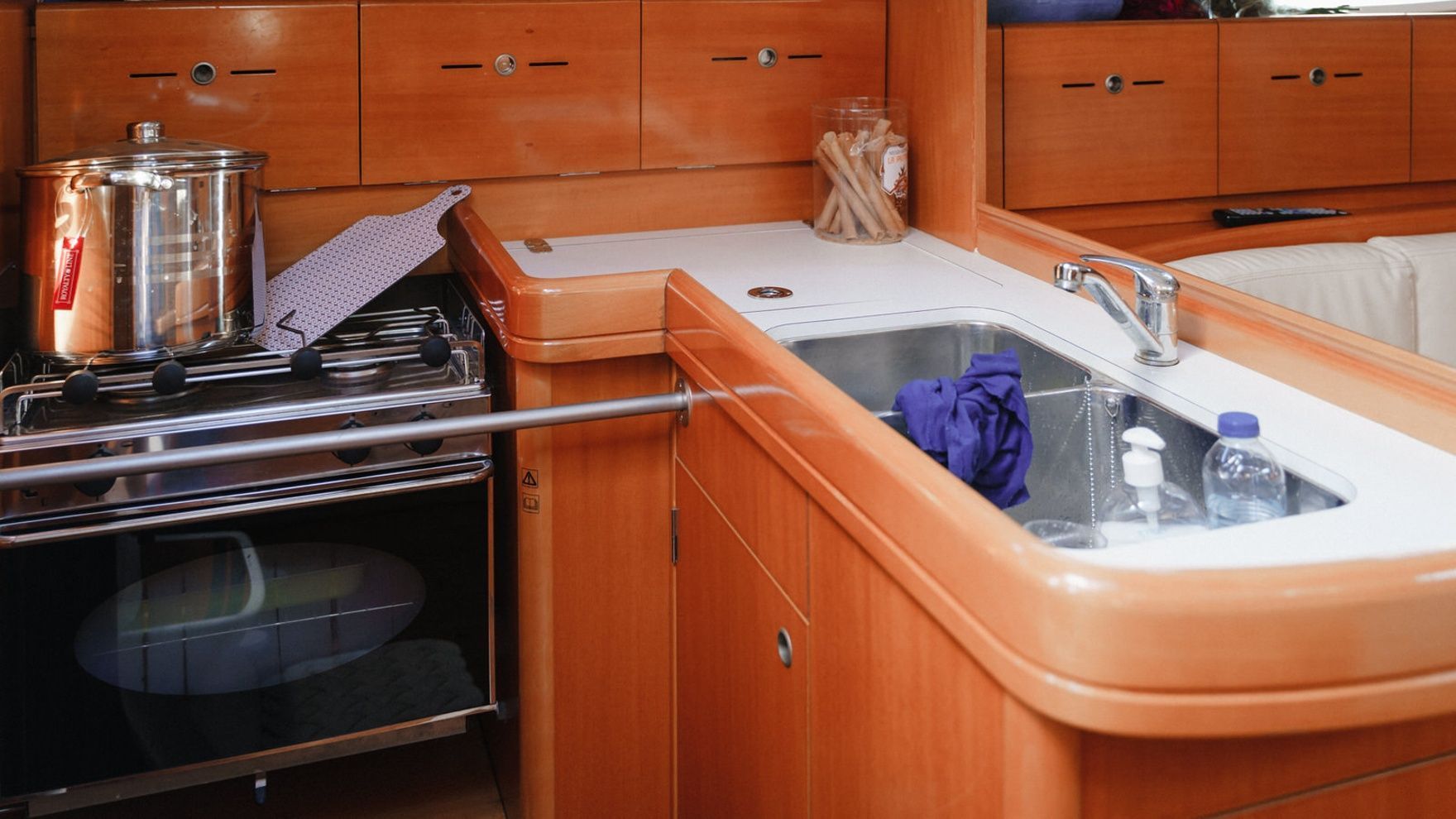 Yacht charter with a skipper 