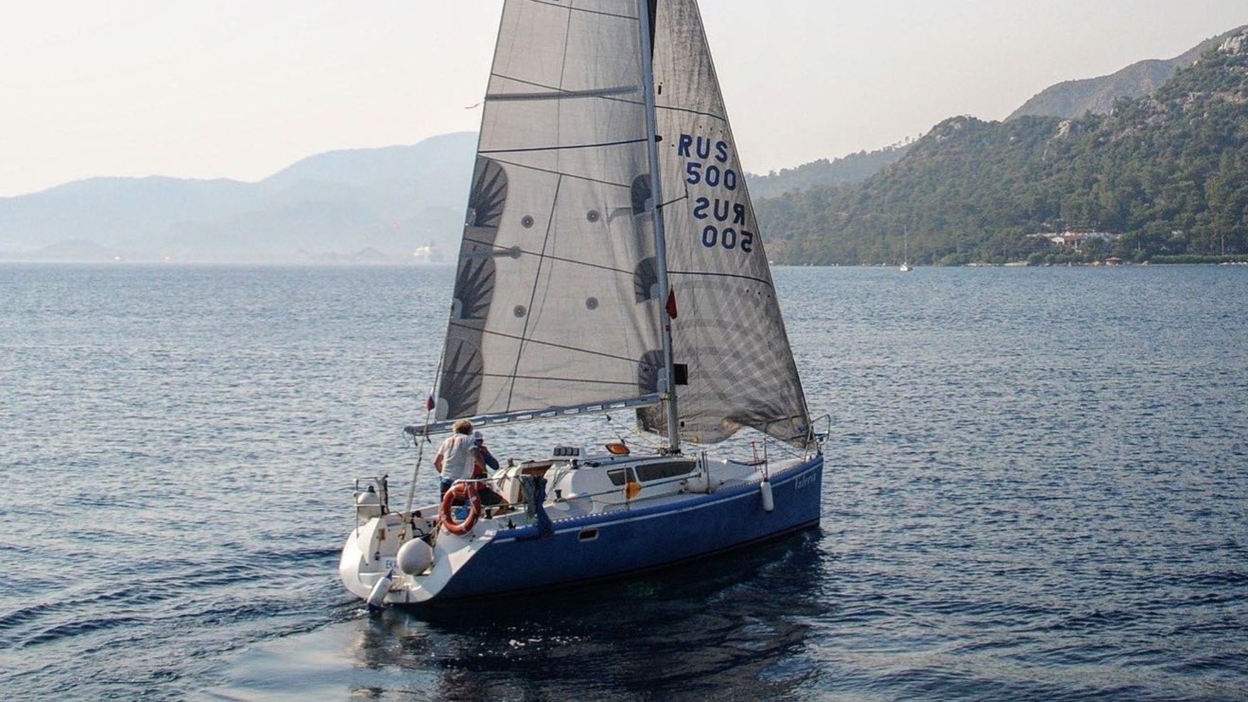 Yacht charter with a skipper