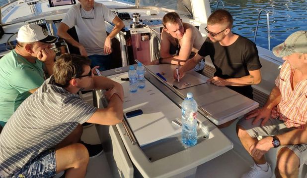 Обучение в школе SimpleSail (IYT Bareboat Skipper)