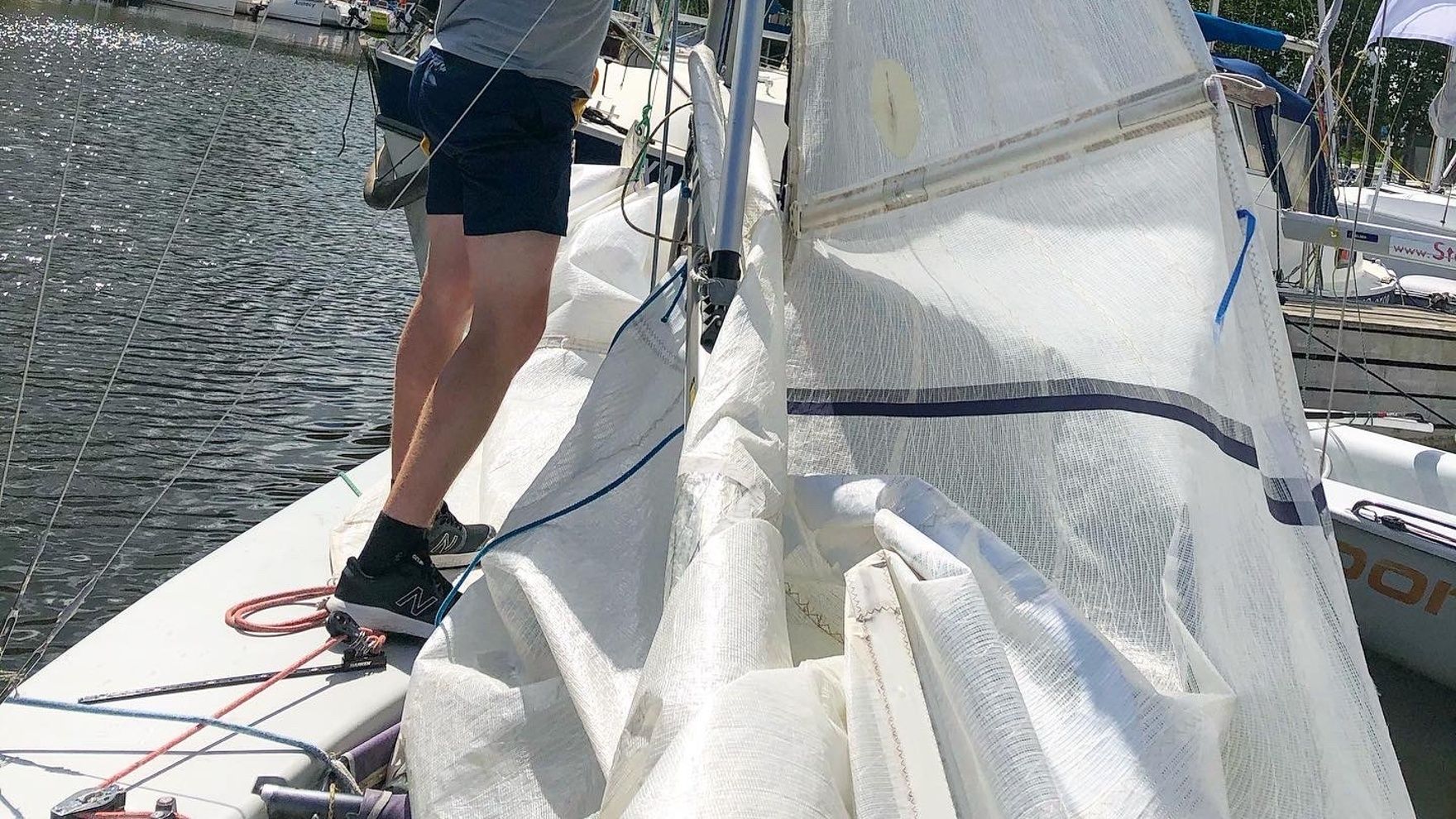 Learning to sail from ZERO