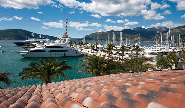 Mile building: Tivat - Maramaris